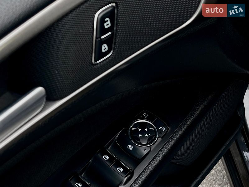 Седан Ford Fusion 2016 в Киеве фото 19 Седан Ford Fusion 2016 в Киеве