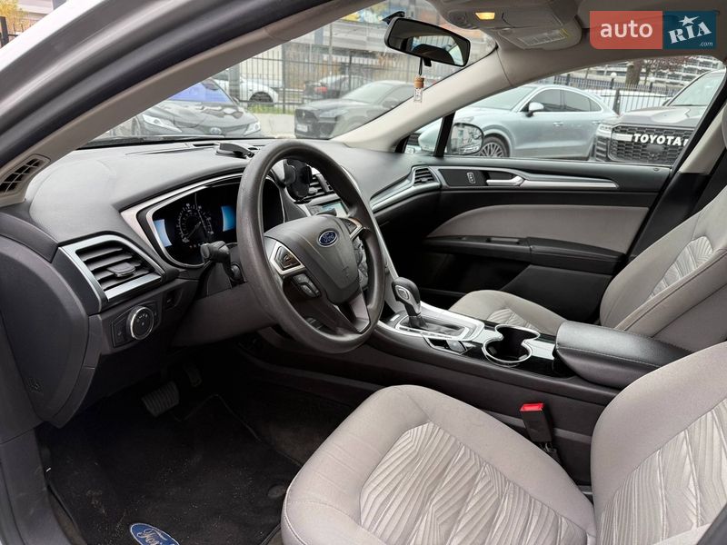 Седан Ford Fusion 2015 в Киеве фото 9 Седан Ford Fusion 2015 в Киеве