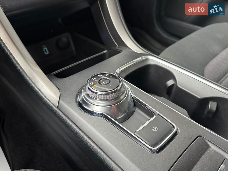 Седан Ford Fusion 2016 в Киеве фото 11 Седан Ford Fusion 2016 в Киеве