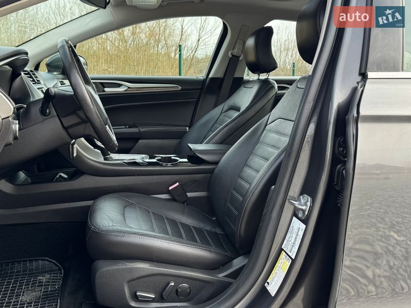 Седан Ford Fusion 2016 в Дрогобыче