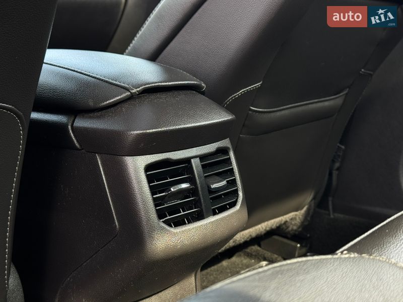 Седан Ford Fusion 2016 в Дрогобыче