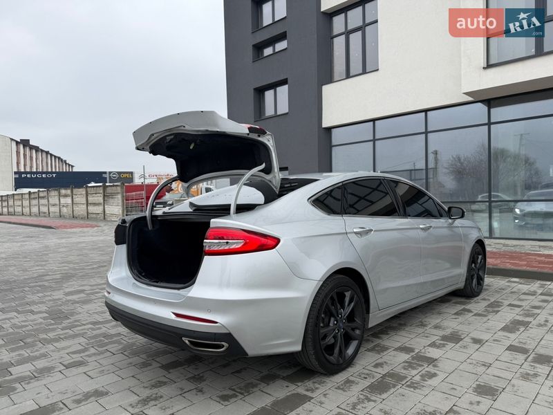 Седан Ford Fusion 2019 в Ивано-Франковске