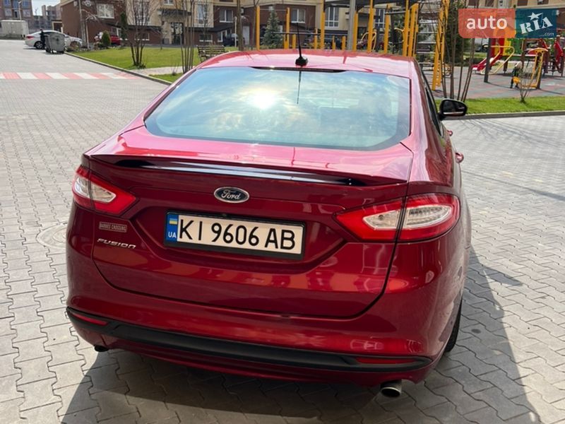 Седан Ford Fusion 2015 в Софиевской Борщаговке