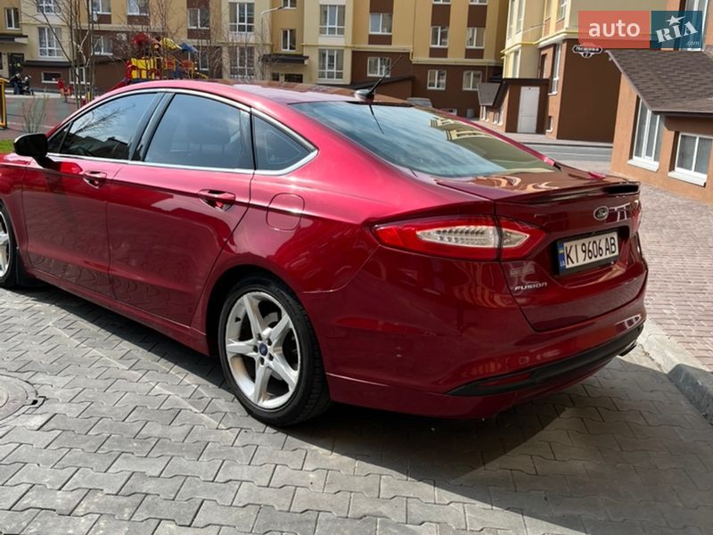 Седан Ford Fusion 2015 в Софиевской Борщаговке