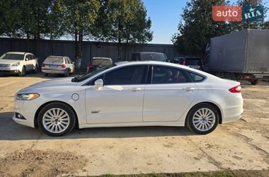 Седан Ford Fusion 2013 в Ужгороде
