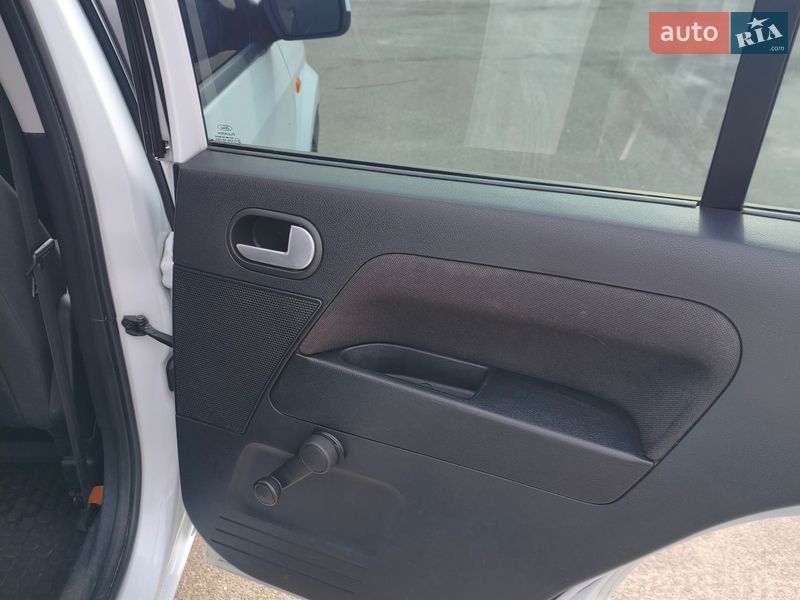 Хетчбек Ford Fusion 2011 в Броварах