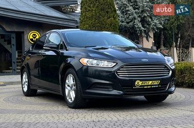Седан Ford Fusion 2013 в Львові