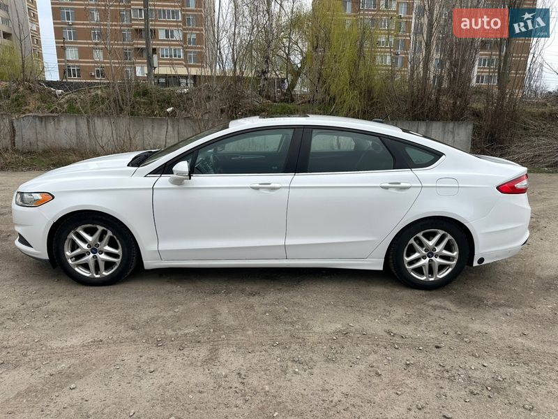 Седан Ford Fusion 2012 в Вышгороде