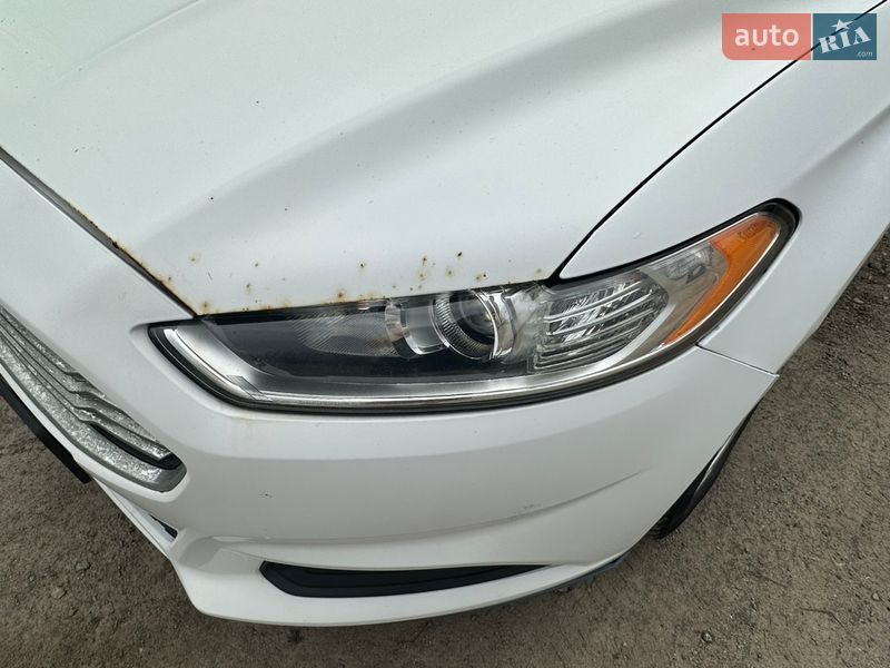 Седан Ford Fusion 2012 в Вышгороде