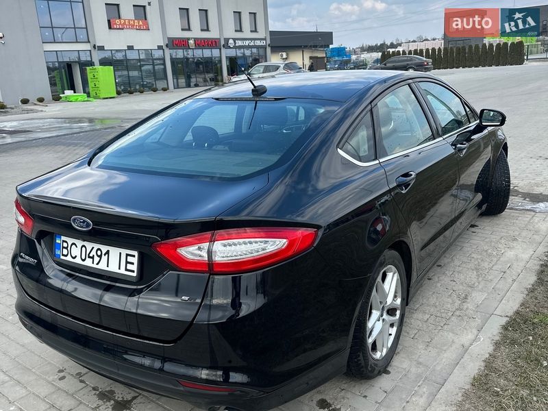 Седан Ford Fusion 2016 в Львові