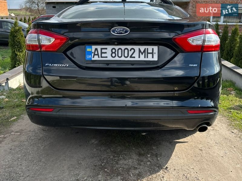 Седан Ford Fusion 2014 в Львове