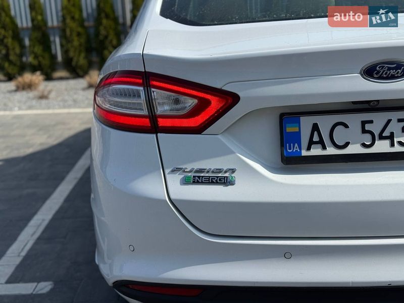 Седан Ford Fusion 2016 в Луцьку