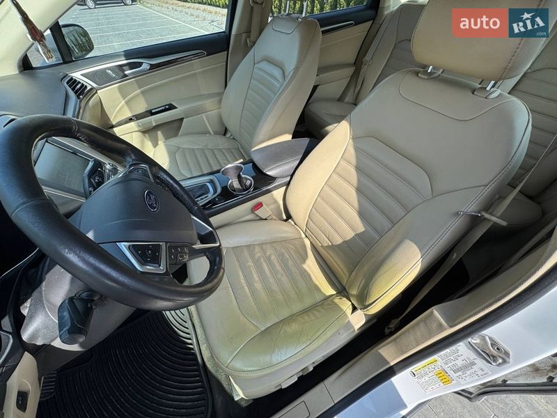Седан Ford Fusion 2016 в Луцьку