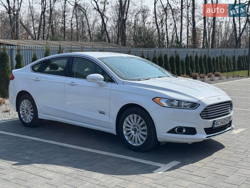 Седан Ford Fusion 2016 в Луцьку