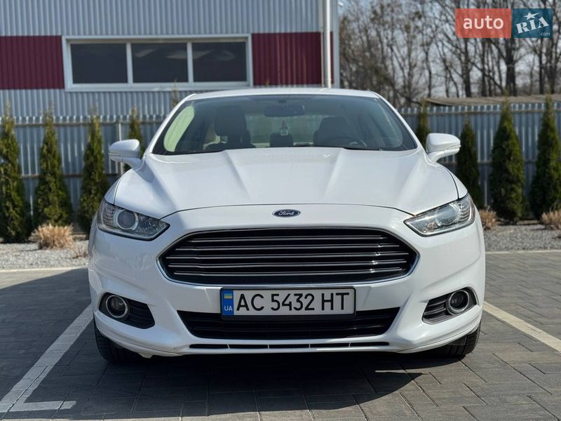 Седан Ford Fusion 2016 в Луцьку