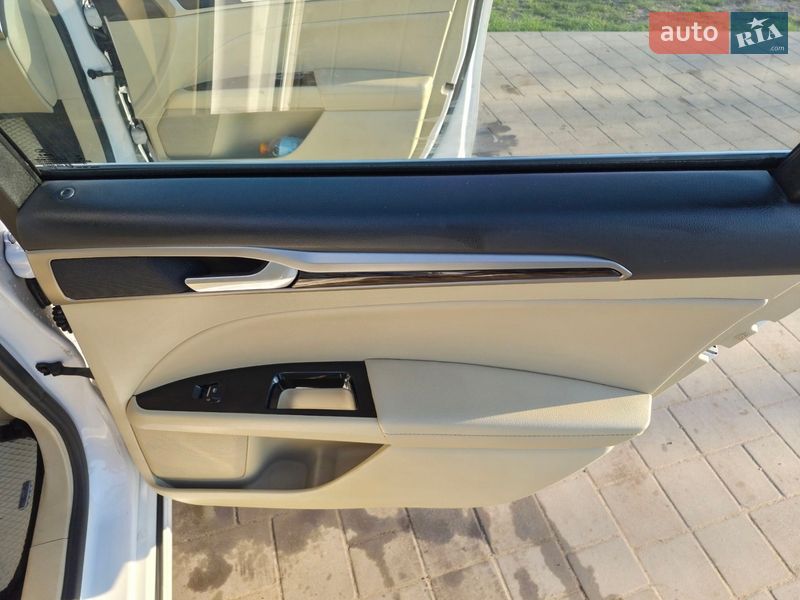 Седан Ford Fusion 2012 в Кривом Роге