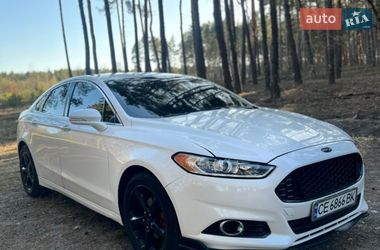 Седан Ford Fusion 2015 в Острозі