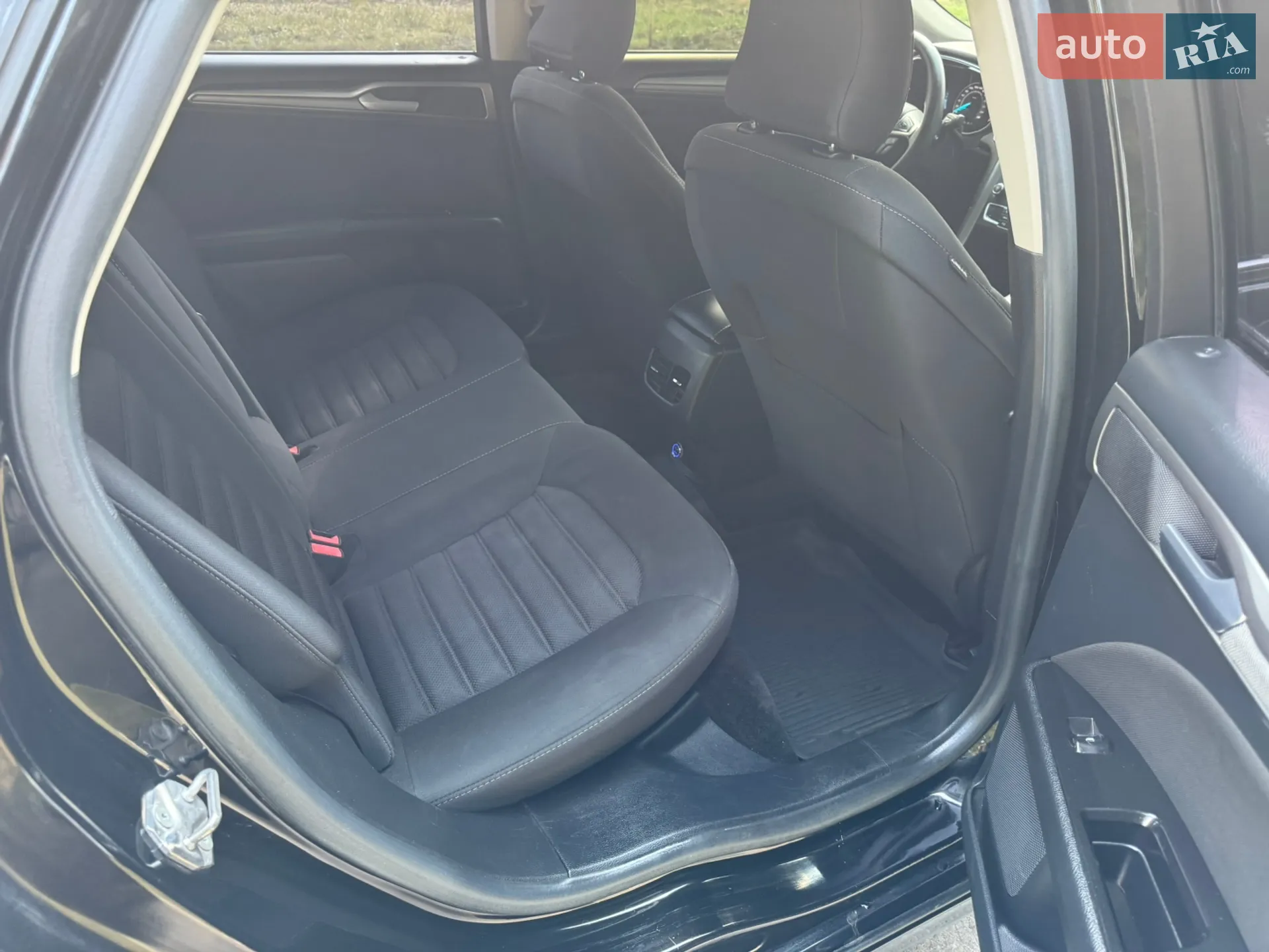 2017 Ford Fusion - мініатюра 24