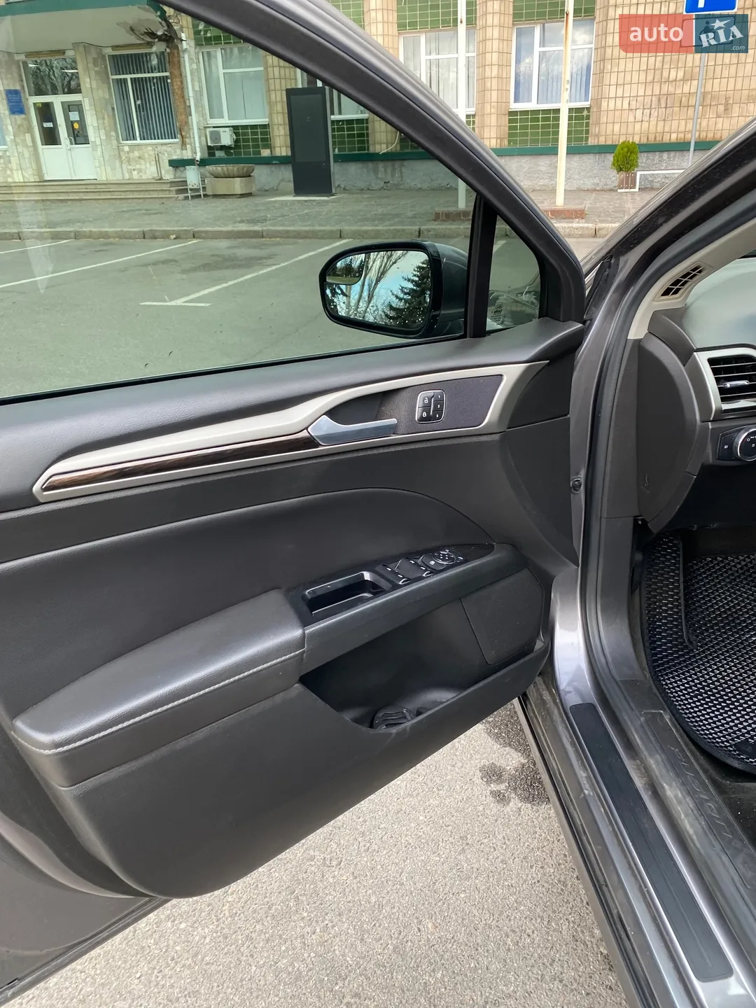 2013 Ford Fusion - мініатюра 28