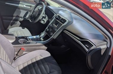 Седан Ford Fusion 2013 в Староконстантинове