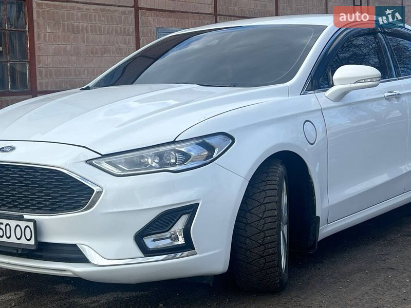 Ford Fusion 2019