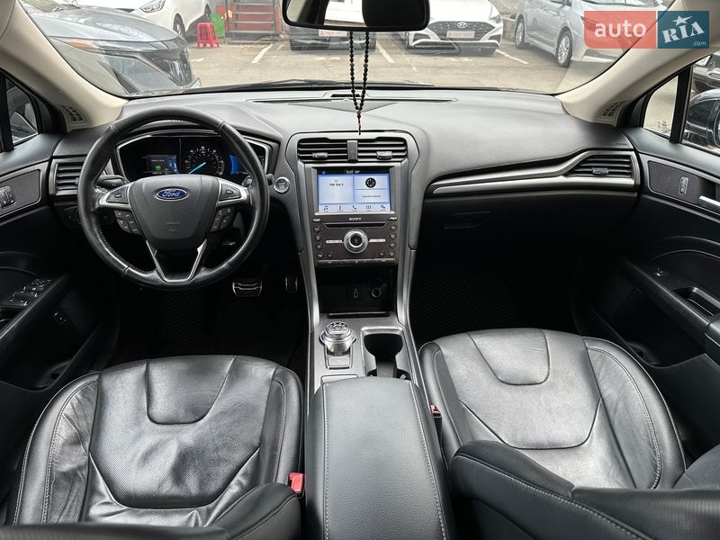 Седан Ford Fusion 2017 в Одесі