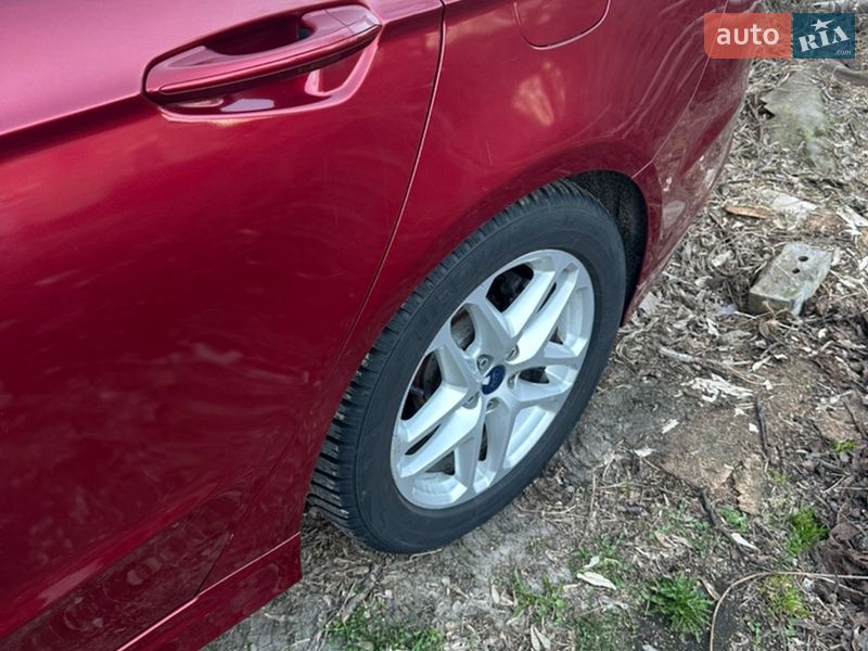 Седан Ford Fusion 2015 в Киеве