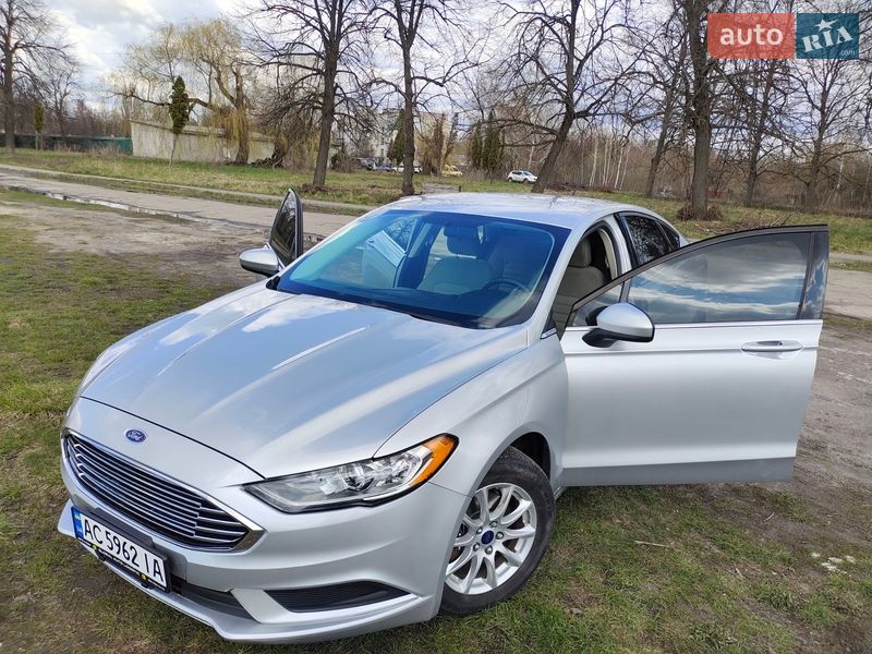 Седан Ford Fusion 2017 в Шостці