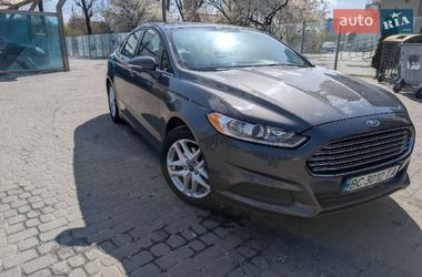 Седан Ford Fusion 2015 в Львові