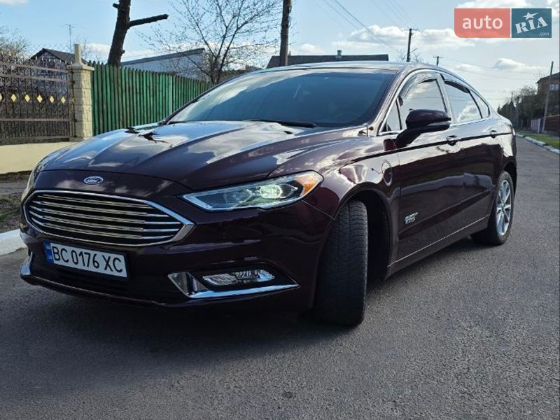 Седан Ford Fusion 2018 в Шептицькому