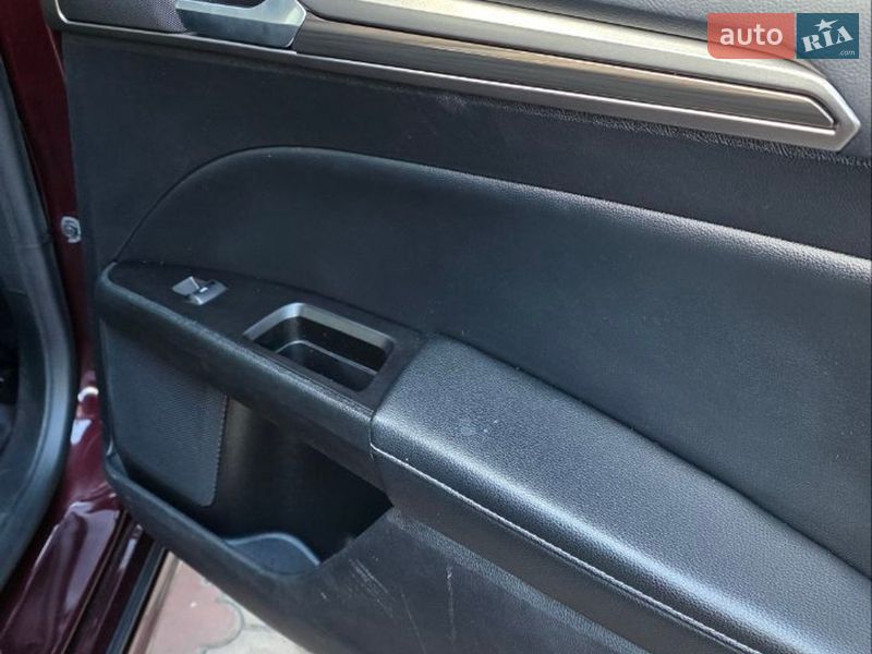 Седан Ford Fusion 2018 в Шептицькому