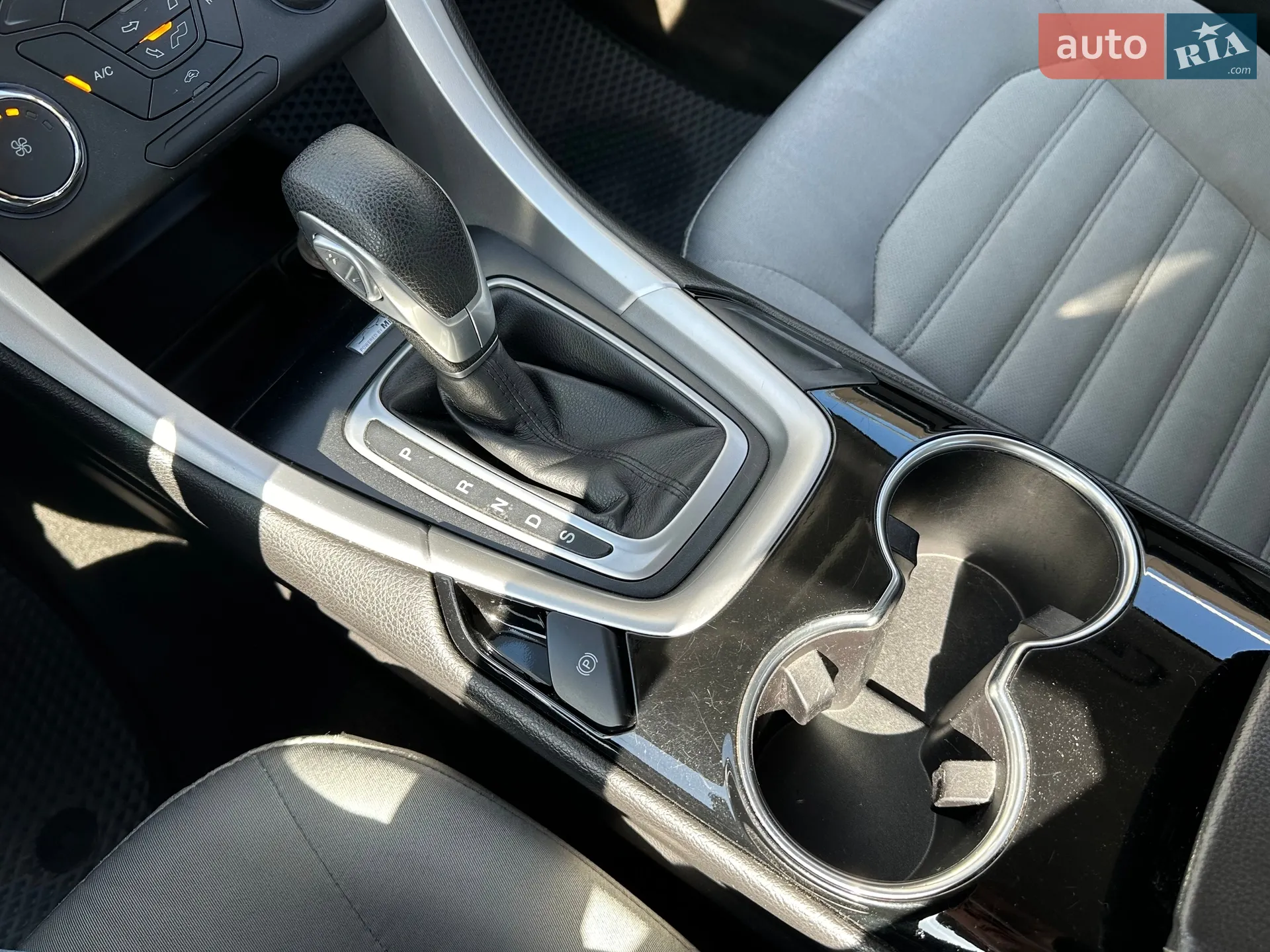 2014 Ford Fusion - мініатюра 29