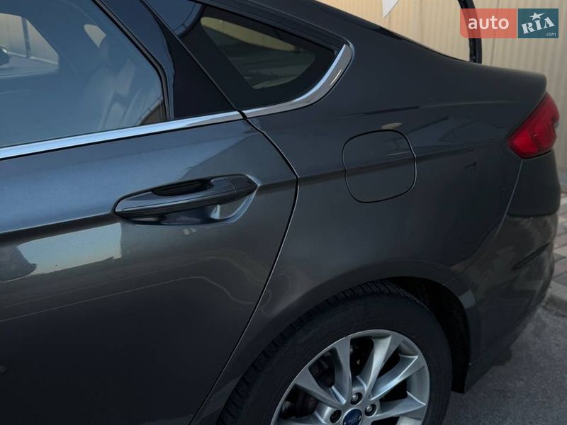 Седан Ford Fusion 2017 в Києві