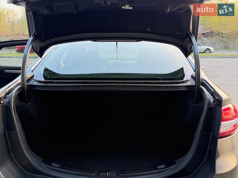 Седан Ford Fusion 2017 в Києві