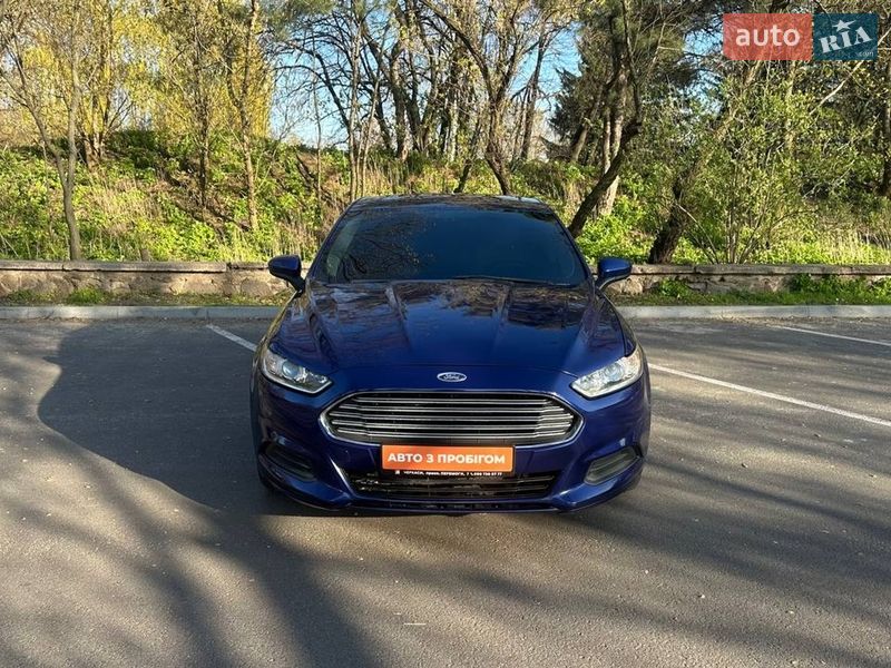 Седан Ford Fusion 2015 в Черкасах