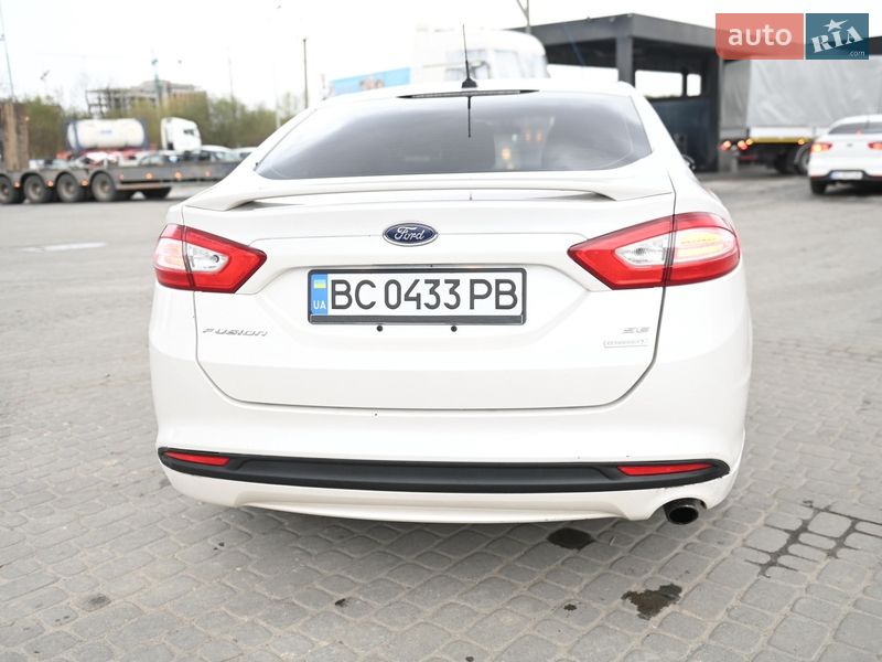 Седан Ford Fusion 2013 в Львові