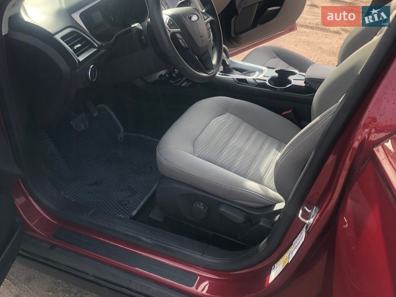 Седан Ford Fusion 2015 в Новом Роздоле