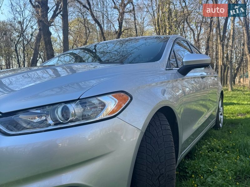 Седан Ford Fusion 2016 в Яготине