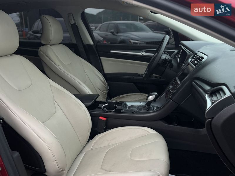Седан Ford Fusion 2016 в Мукачево