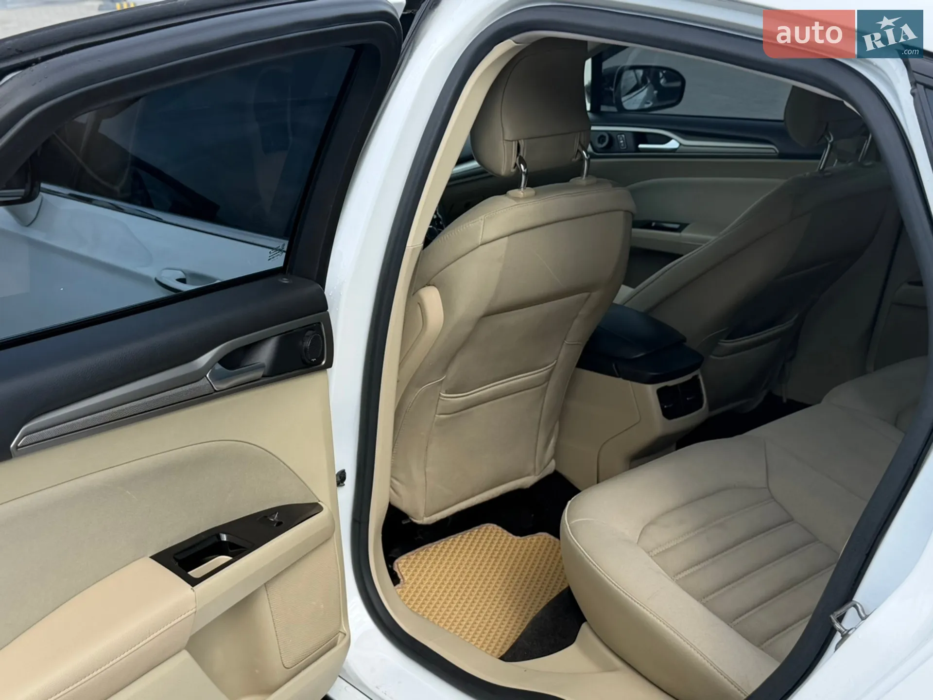 2013 Ford Fusion - мініатюра 11