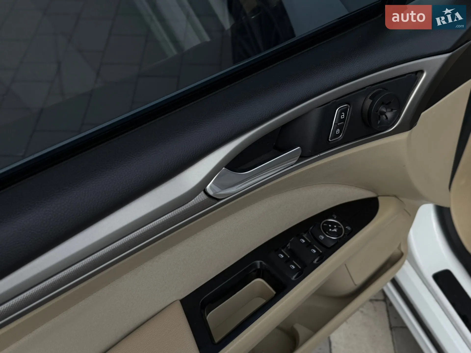 2013 Ford Fusion - мініатюра 15