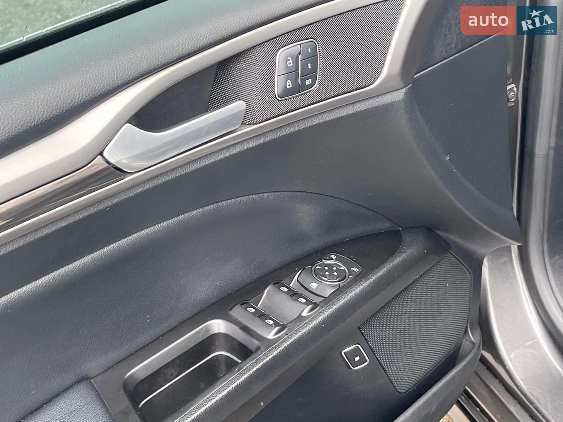 2016 Ford Fusion - мініатюра 30