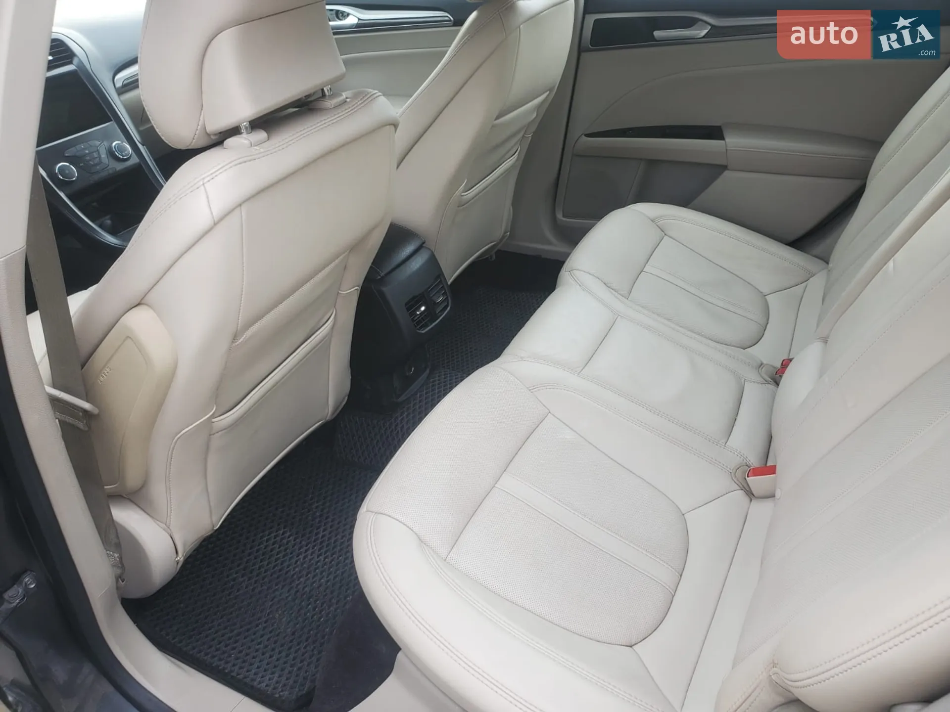 2017 Ford Fusion - мініатюра 12