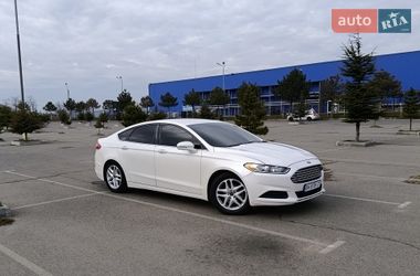 Седан Ford Fusion 2016 в Одесі