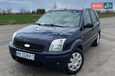 Хэтчбек Ford Fusion 2002 в Баре