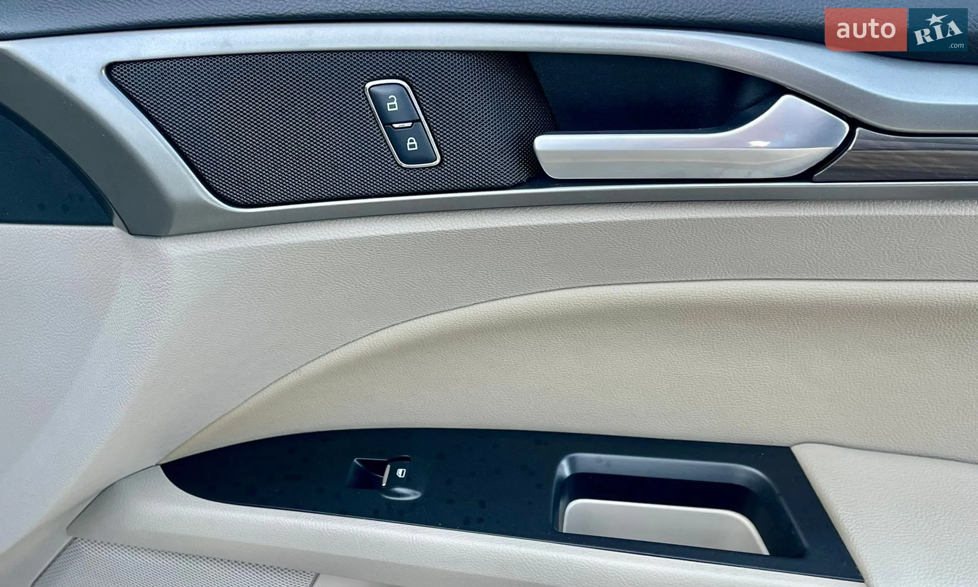 2016 Ford Fusion - мініатюра 51