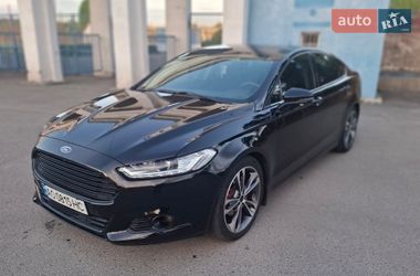 Седан Ford Fusion 2015 в Ужгороді