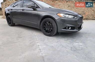 Седан Ford Fusion 2016 в Ровно