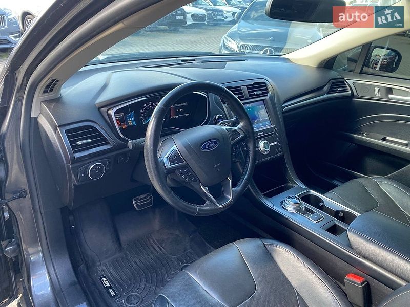 Седан Ford Fusion 2017 в Львове