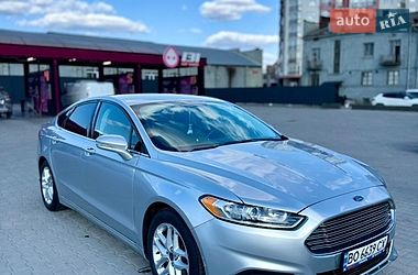 Седан Ford Fusion 2015 в Львові